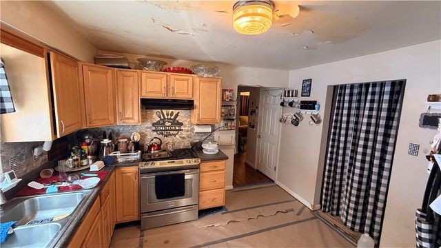 464 Greenridge Rd, New Kensington, PA 15068