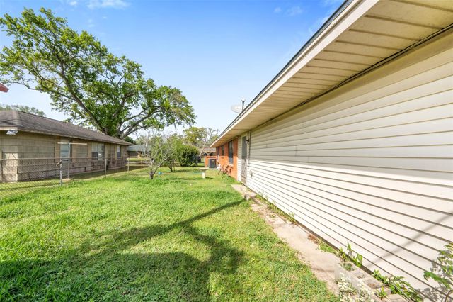 5801 Jason Street, Houston, TX 77074