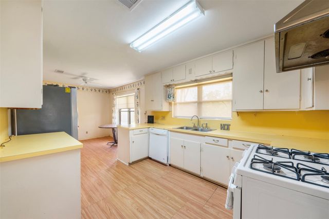 5801 Jason Street, Houston, TX 77074