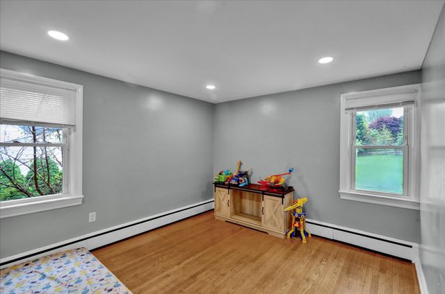 90 FRICKS LOCK RD, Pottstown, PA 19465