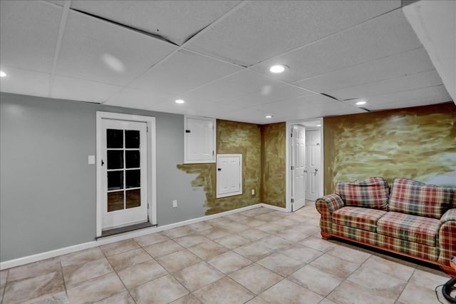 90 FRICKS LOCK RD, Pottstown, PA 19465