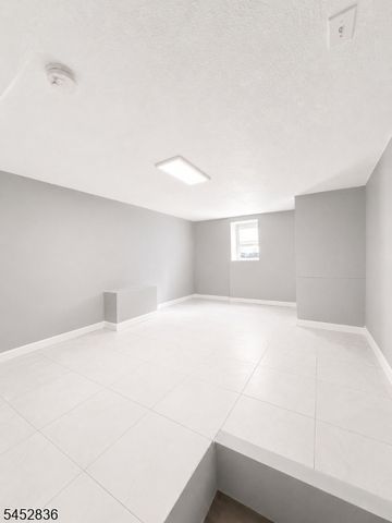 279 N 6Th St, Newark City, NJ 07107