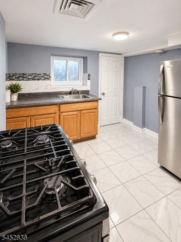 279 N 6Th St, Newark City, NJ 07107