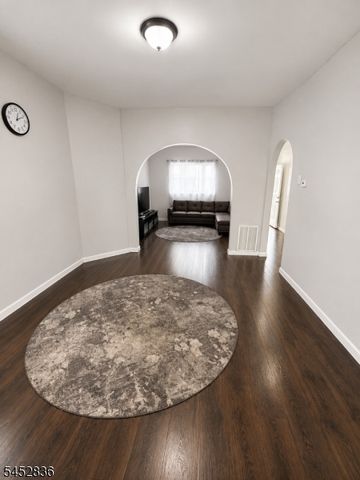 279 N 6Th St, Newark City, NJ 07107