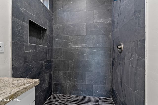 245 S Atlanta Place, Corona De Tucson, AZ 85641