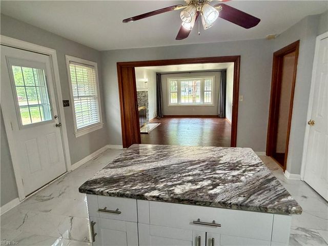 1452 E Pembroke AVE, Hampton, VA 23663
