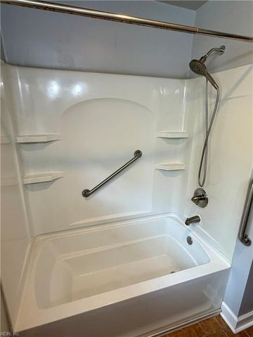 1452 E Pembroke AVE, Hampton, VA 23663