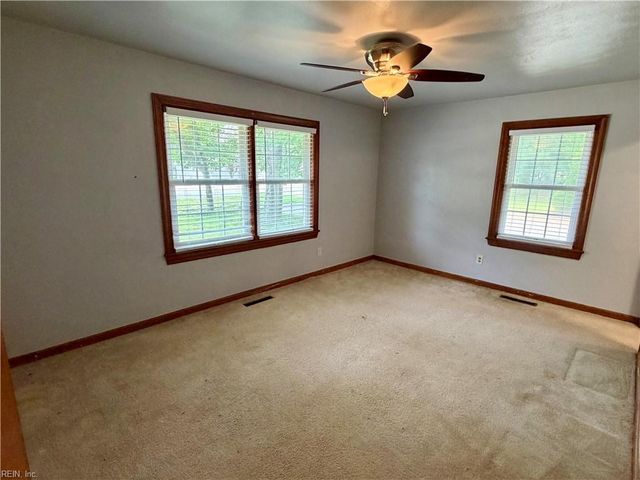 1452 E Pembroke AVE, Hampton, VA 23663