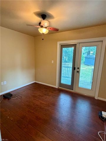 1452 E Pembroke AVE, Hampton, VA 23663
