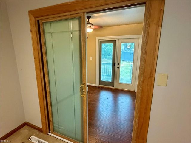 1452 E Pembroke AVE, Hampton, VA 23663