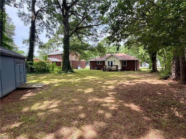 1452 E Pembroke AVE, Hampton, VA 23663