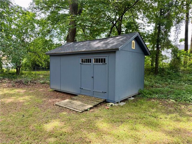 1452 E Pembroke AVE, Hampton, VA 23663