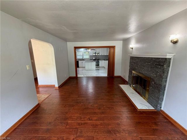 1452 E Pembroke AVE, Hampton, VA 23663