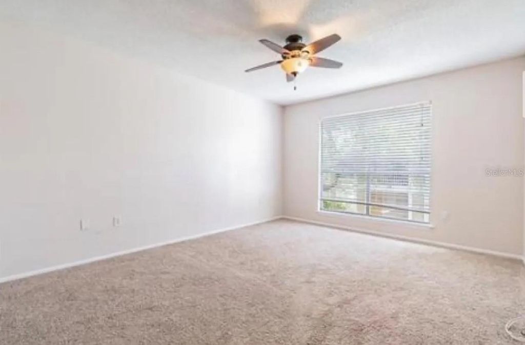 Image 5 of property listing at Address unavailable.