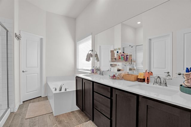 10601 Ponderosa Trail, Aubrey, TX 76227