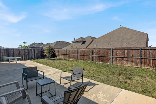 10601 Ponderosa Trail, Aubrey, TX 76227