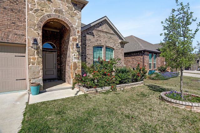 10601 Ponderosa Trail, Aubrey, TX 76227