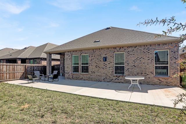 10601 Ponderosa Trail, Aubrey, TX 76227