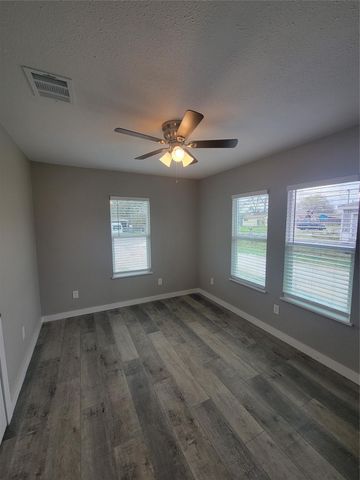 5109 Earline Street, Houston, TX 77016