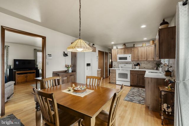 24 EDIE DR, Denver, PA 17517