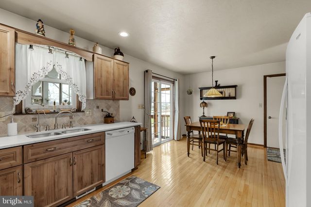 24 EDIE DR, Denver, PA 17517
