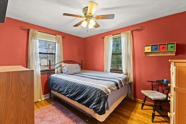 4 Little Tree Ln, Bellingham, MA 02019