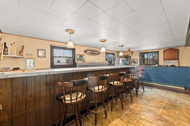 4 Little Tree Ln, Bellingham, MA 02019