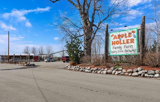 1038 58th ROAD, Union Grove, WI 53182