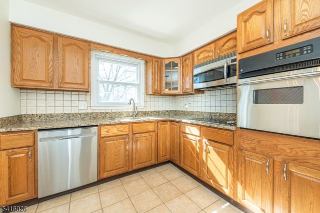 22 Mountain Heights Dr, Byram Twp., NJ 07871