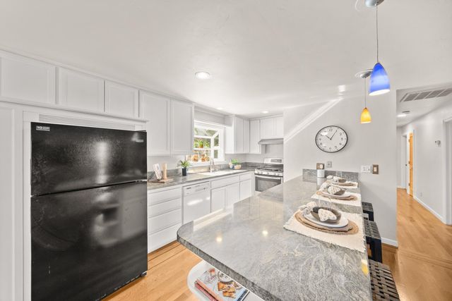 114 Pinecrest Ave, Auburn, CA 95603