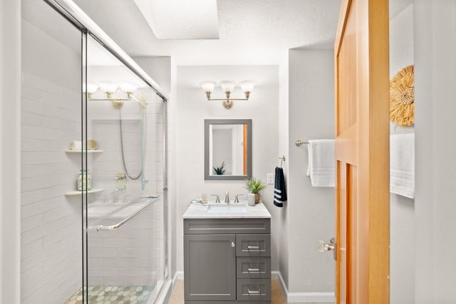 114 Pinecrest Ave, Auburn, CA 95603