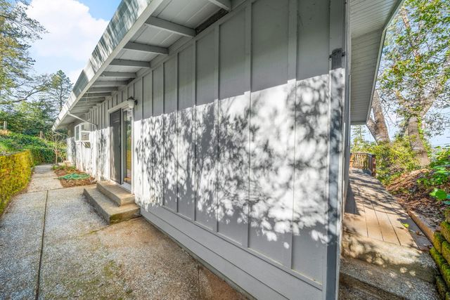 114 Pinecrest Ave, Auburn, CA 95603