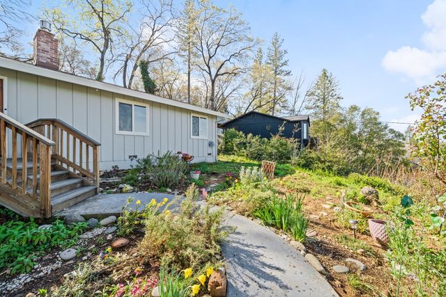 114 Pinecrest Ave, Auburn, CA 95603