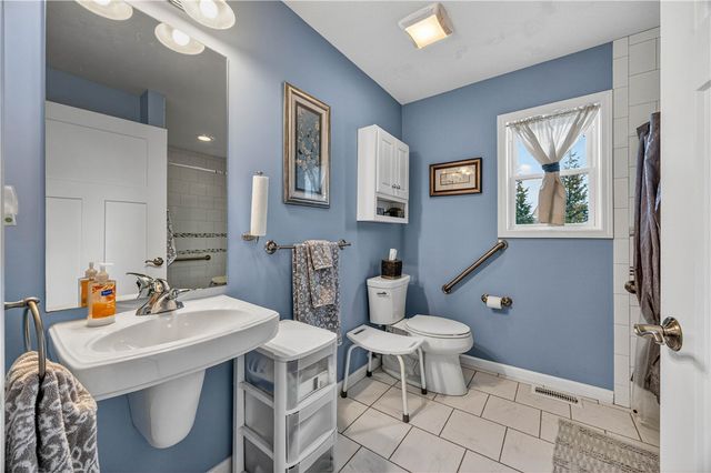 360 Belmore Way, Greece, NY 14612