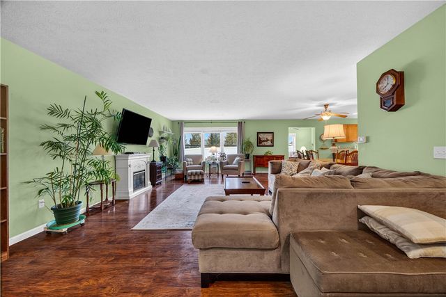 360 Belmore Way, Greece, NY 14612