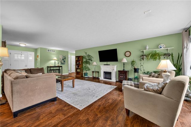 360 Belmore Way, Greece, NY 14612