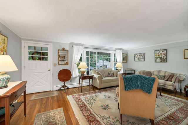 2 Glendale Road, North Hampton, NH 03862