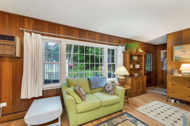 2 Glendale Road, North Hampton, NH 03862