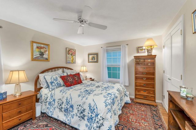 2 Glendale Road, North Hampton, NH 03862