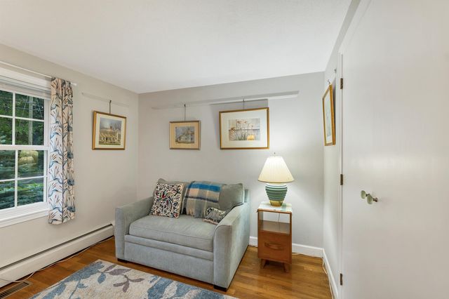 2 Glendale Road, North Hampton, NH 03862