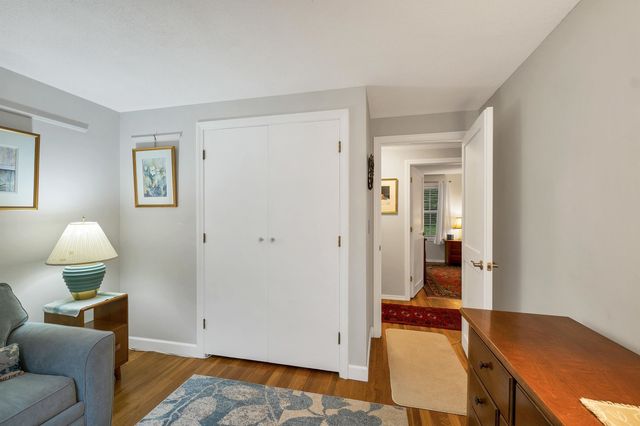 2 Glendale Road, North Hampton, NH 03862