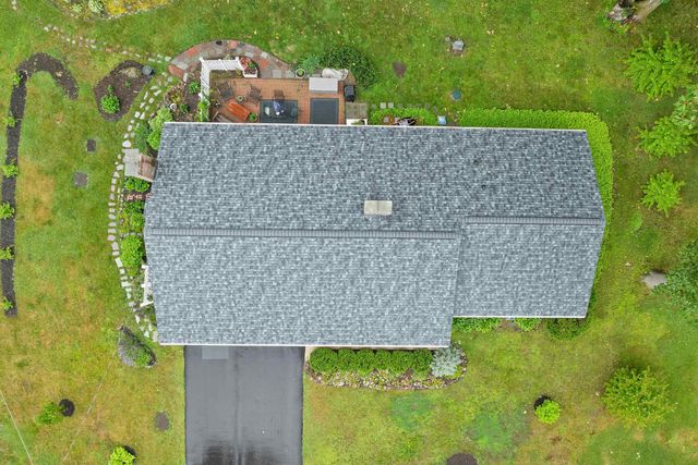 2 Glendale Road, North Hampton, NH 03862