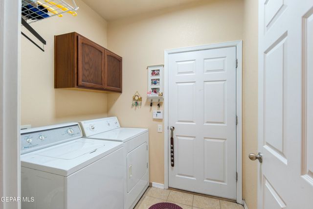 5805 WALES Drive, Sunland Park, NM 88008