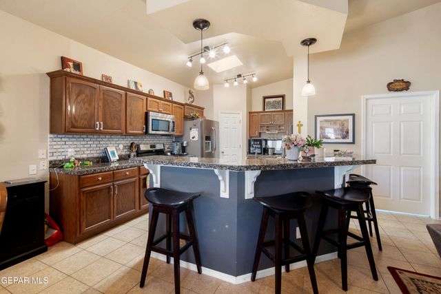 5805 WALES Drive, Sunland Park, NM 88008