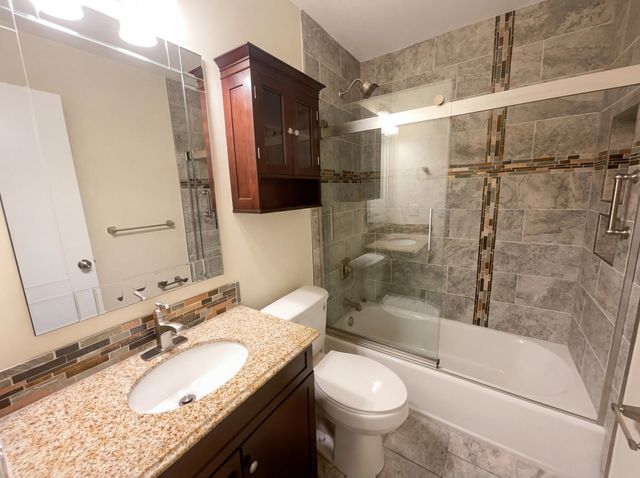 112 Palmetto Bluff Drive, North Charleston, SC 29418