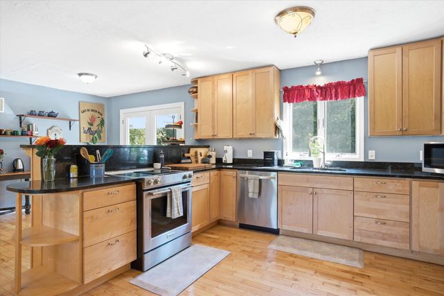 32 Buckingham Place, Lebanon, NH 03766