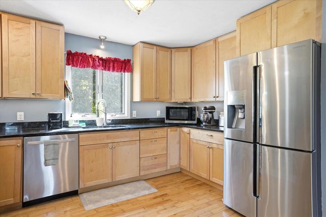 32 Buckingham Place, Lebanon, NH 03766