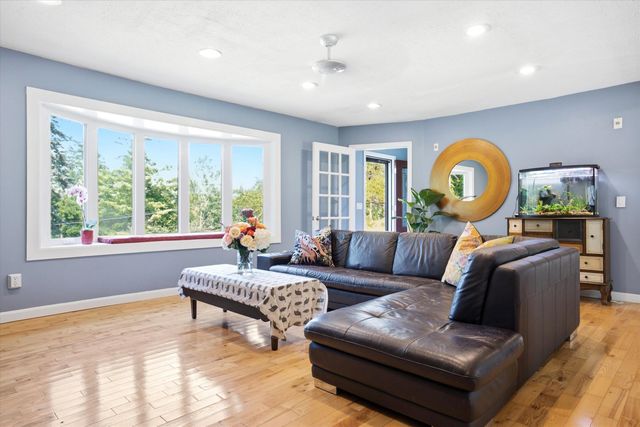 32 Buckingham Place, Lebanon, NH 03766