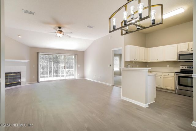 177 SOUTHERN GROVE Drive, St. Johns, FL 32259