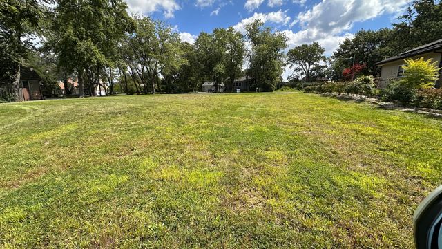 7240 Giddings Avenue, Burr Ridge, IL 60527